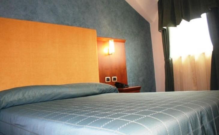 Locanda Sant'Ambrogio Cislago Room photo